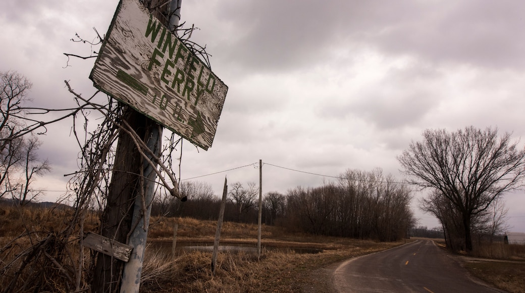 Winfield Ferry Sign on Pillsbury Road