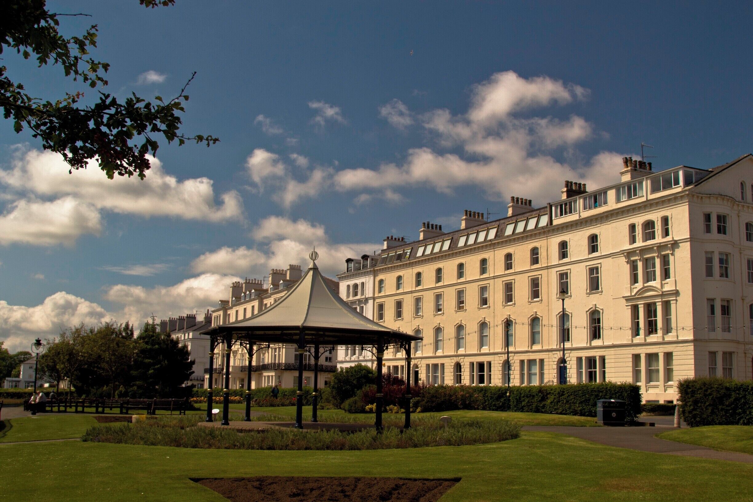 Glen Gardens showing the bandstand on a warm summers day..a place to relax..  