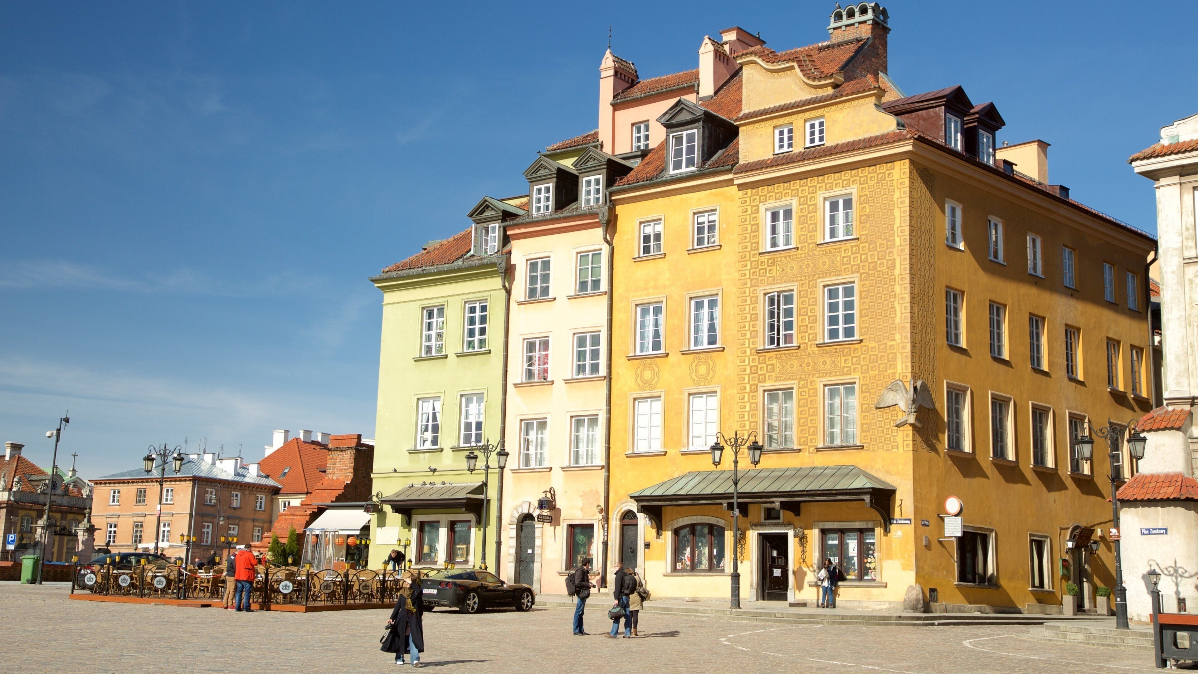 Old Town showing heritage elements and a square or plaza