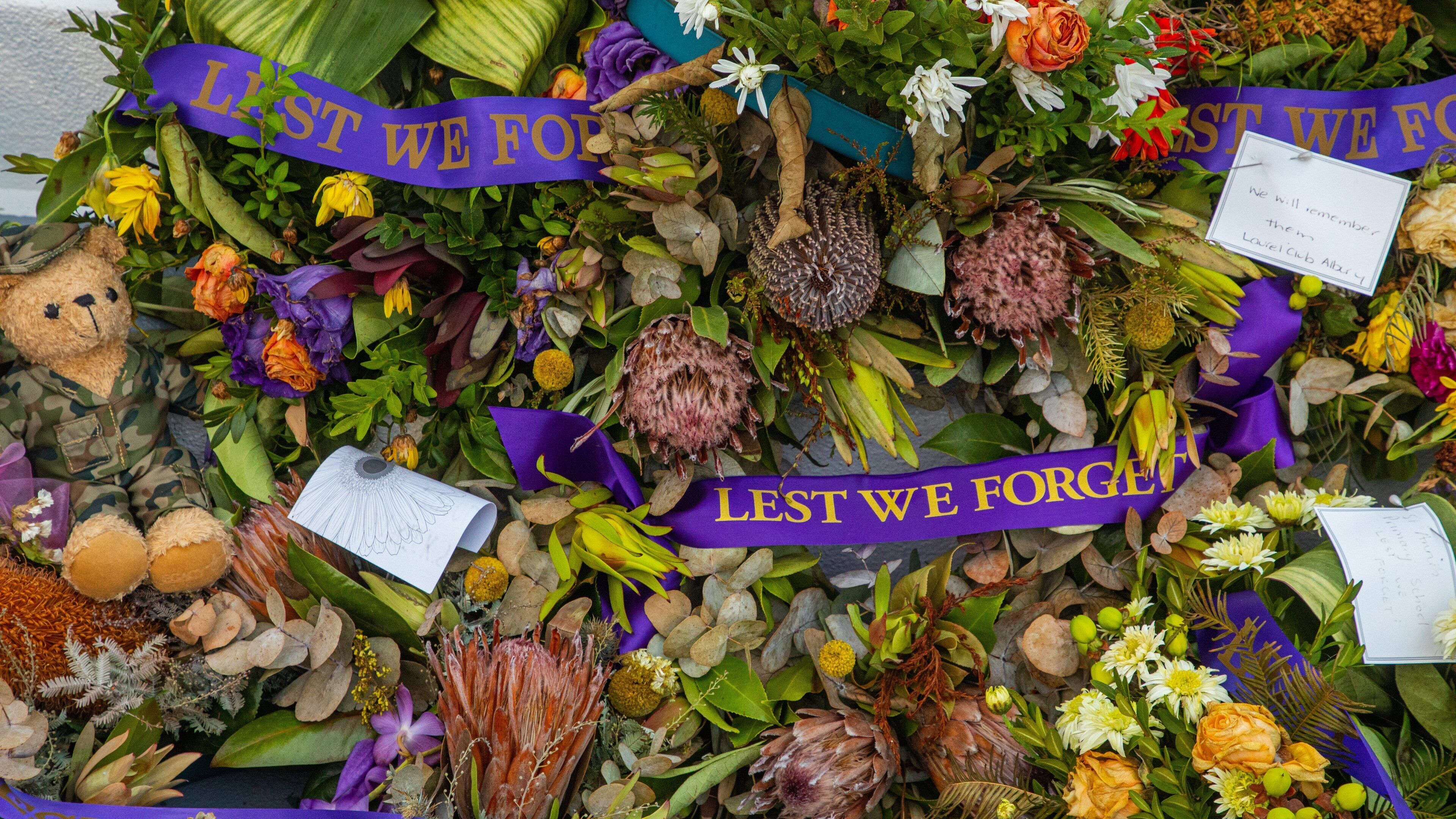 Monument Hill which includes flowers