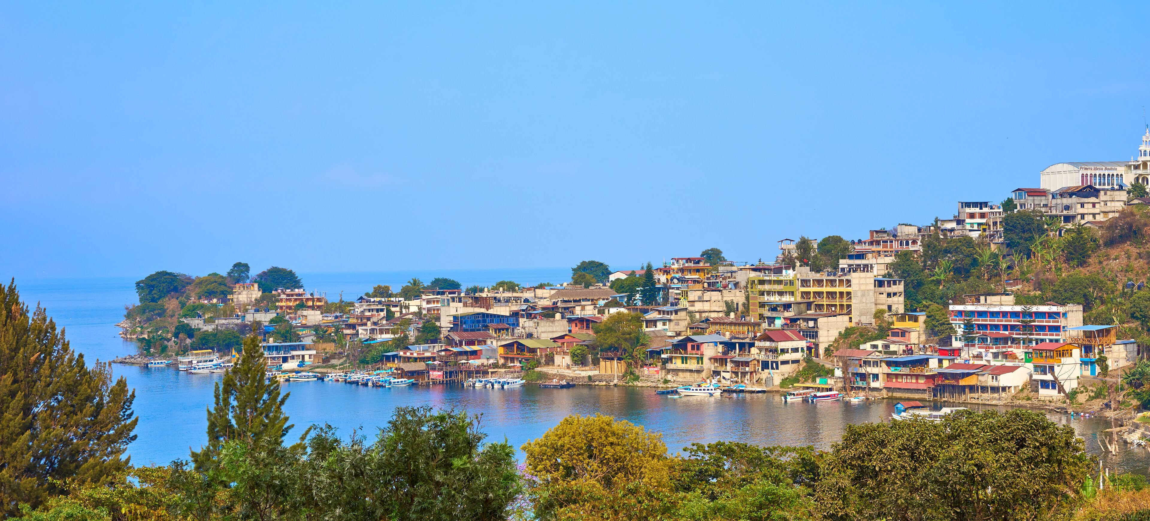 Bay of San Pedro la Laguna in Guatemala / Mystic mood on foggy day at Lake Atitlan
