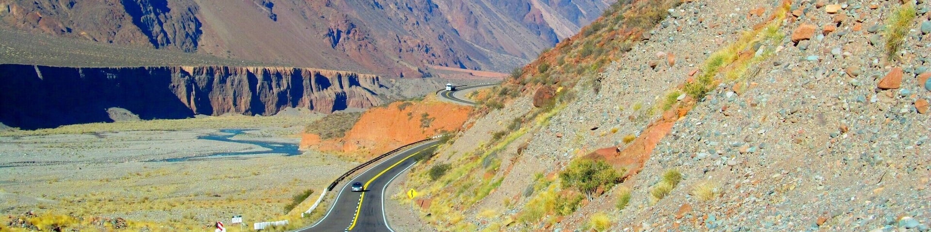 Over International route, towards Puente del Inca. This route connects Chile with Argentina and it's continously traveled by trucks. Beautiful scenery, indeed! #colorful