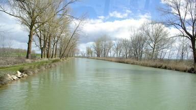 Canal de Castilla near Medina de Rioseco (Valladolid, Spain)