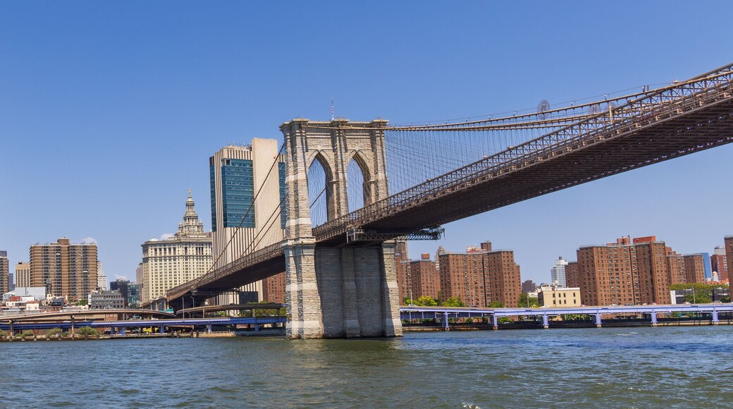 South side of the Brooklyn Bridge and the Financial District in Manhattan, New York City, USA