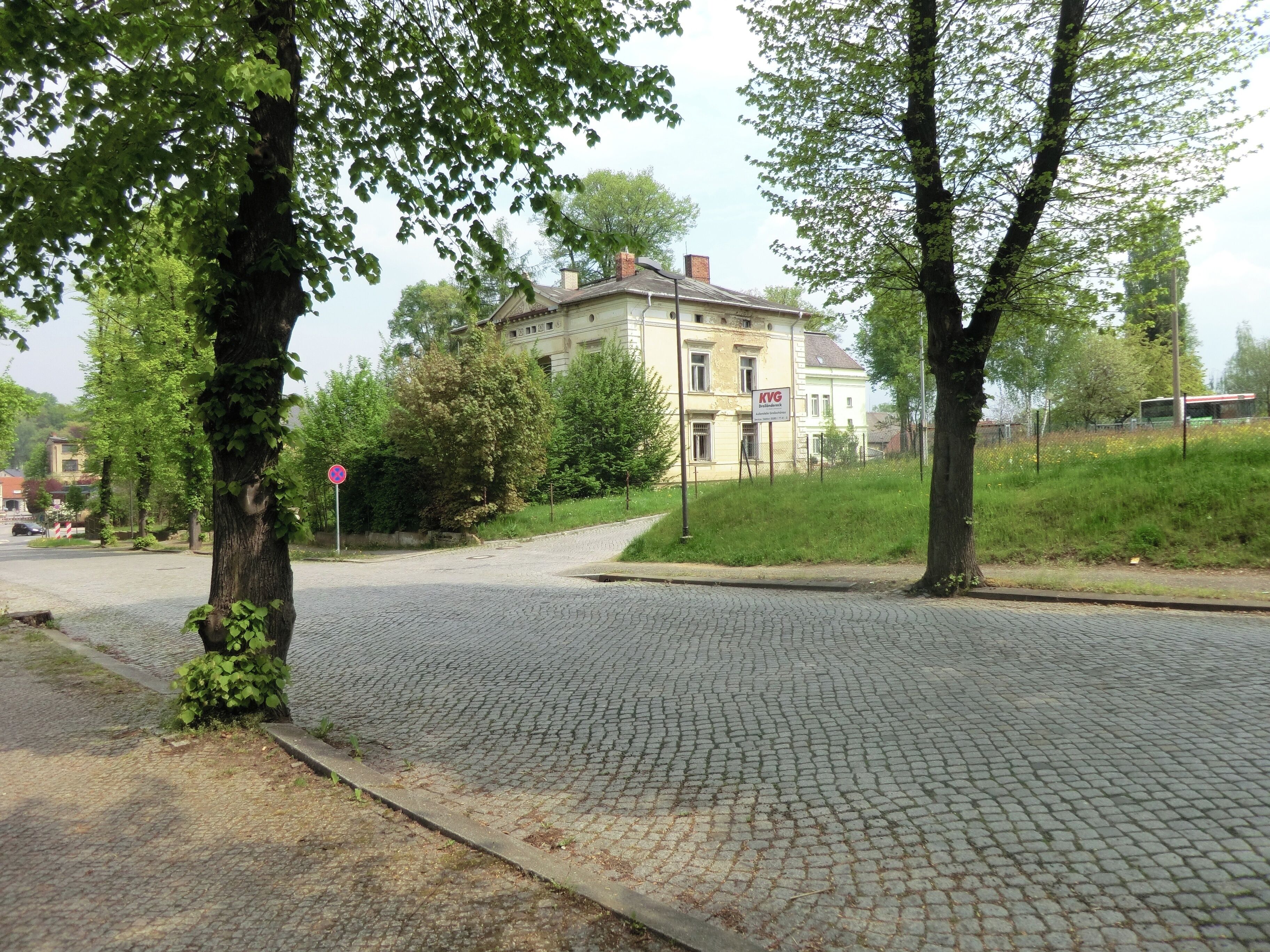 Großschönau (Sachsen), Bahnhofstraße 1