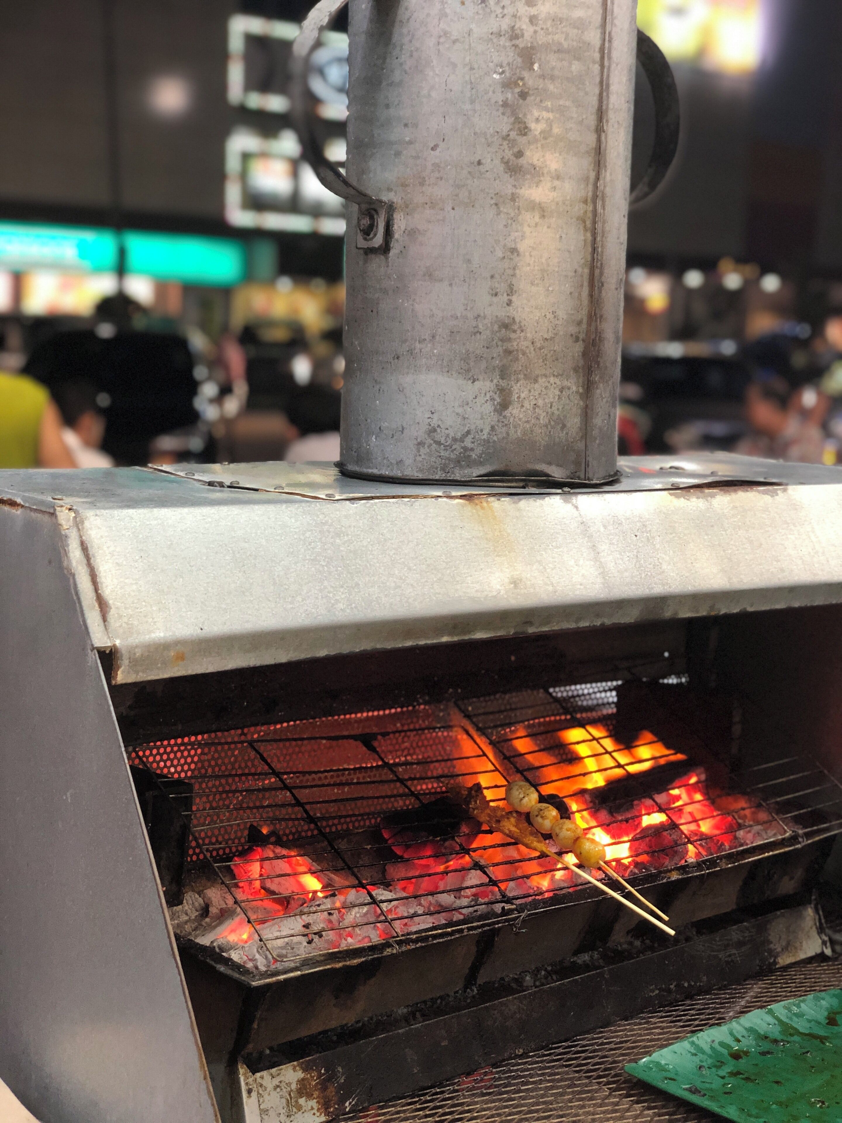 BBQ food using charcoal