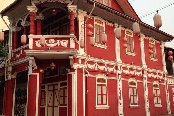 Check out this cafe along heritage street. If the food is not good, the walk along this street is worth it. Many cafes and eating place here