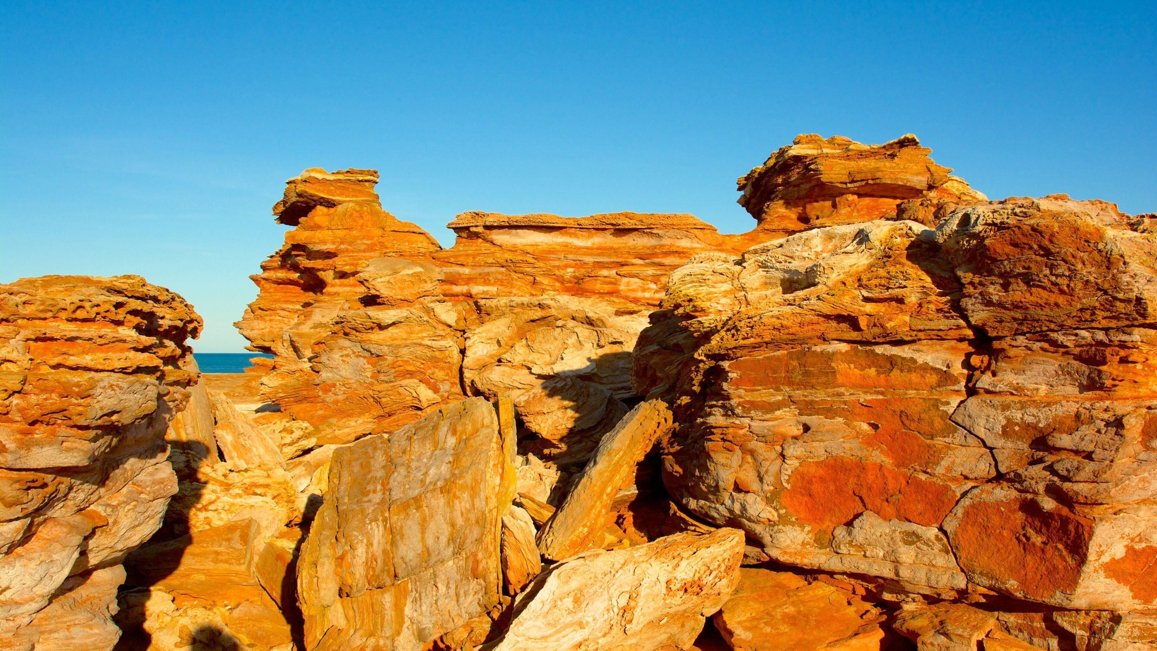 Gantheaume Point showing rocky coastline and general coastal views