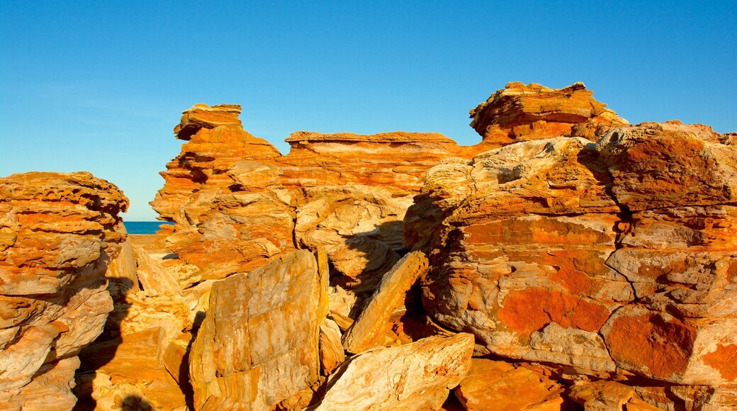Gantheaume Point showing rocky coastline and general coastal views