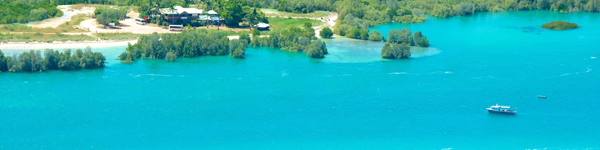 Willie Creek Pearl Farm which includes general coastal views