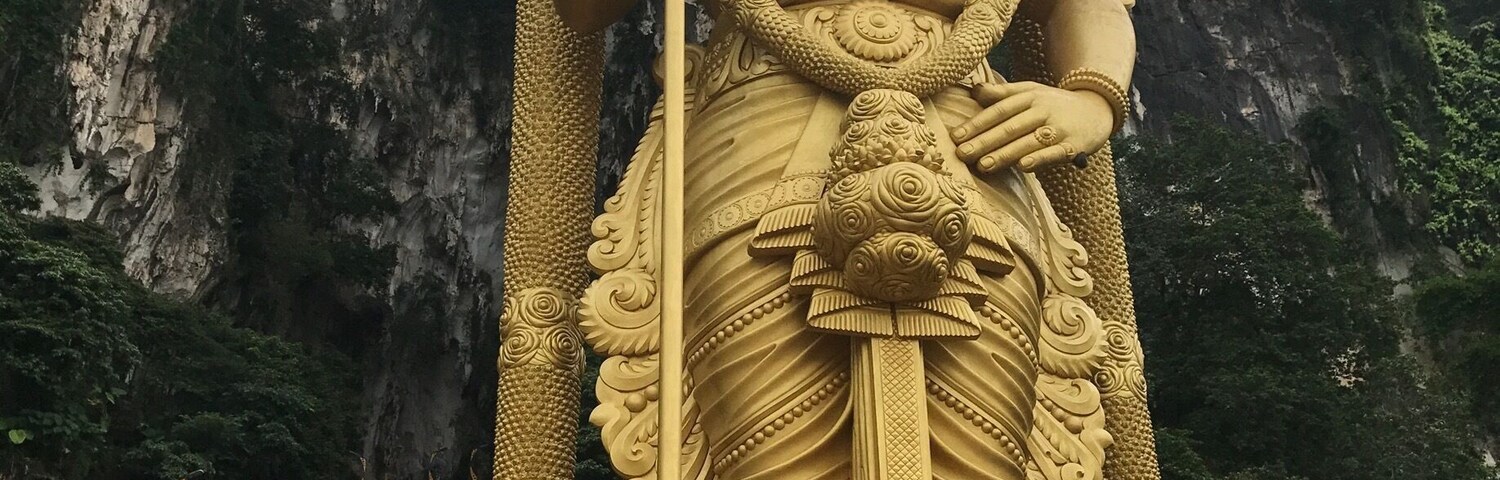 Such a cool spot to visit in KL. 3 ringgit on the train and free entry. Steps weren't too challenging. We went at 7am and there were hardly any people (and it wasn't too hot)