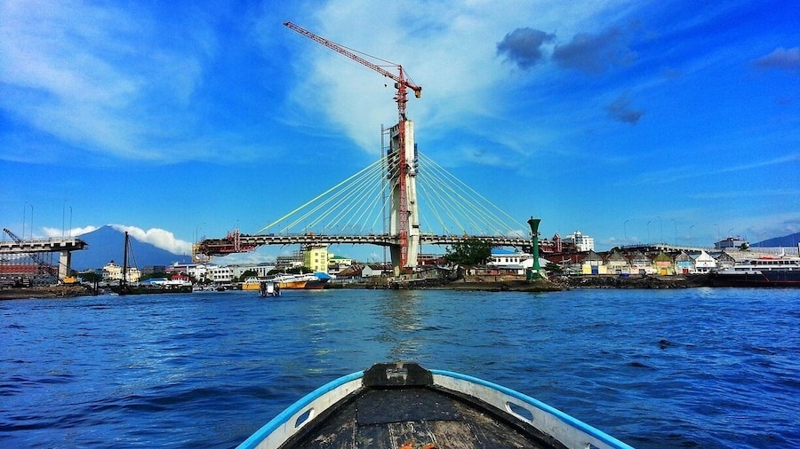 - The Same Spot -
It might be the same spot, where my ancestors arrived at this town 2 centuries ago.
For the sake of better life and fortune, they had sailed far from mainland China to Singapore or Batavia and finally arrived here.
Thanks for choosing this place, because you were right!