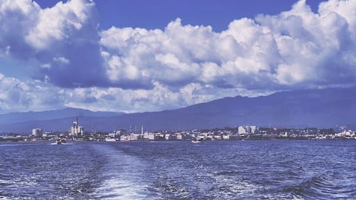 •First Post•
This city is called Manado, located in North Sulawesi, Indonesia.
This is the most populous city in North Sulawesi making this city as the capital city that has more than half a million inhabitants residing here.
It's a friendly city serving as the welcome gate to the land of waving coconuts.
Although it's not the most beautiful city in Indonesia, the city is ranked top 5 on human index development score in Indonesia.
This city is messy but it is surrounded with amazing places like beautiful beaches, magnificent volcanoes, national marine parks, tropical rainforest, incredible natural reserves and ancient living historical places.
Places to live?
I personally suggest you to live in a beach or island resort for some incredible experiences. I suggest you to look it up on Tripadvisor for some reviews!
How to get to North Sulawesi?
- There are several domestic routes from Jakarta, Surabaya, Denpasar (transit Makassar) and other cities to Manado with Garuda Indonesia, BatikAir, LionAir, SriwijayaAir, and some other domestic carriages.
- There is one international flight (five times a week) from Singapore to Manado with SilkAir.