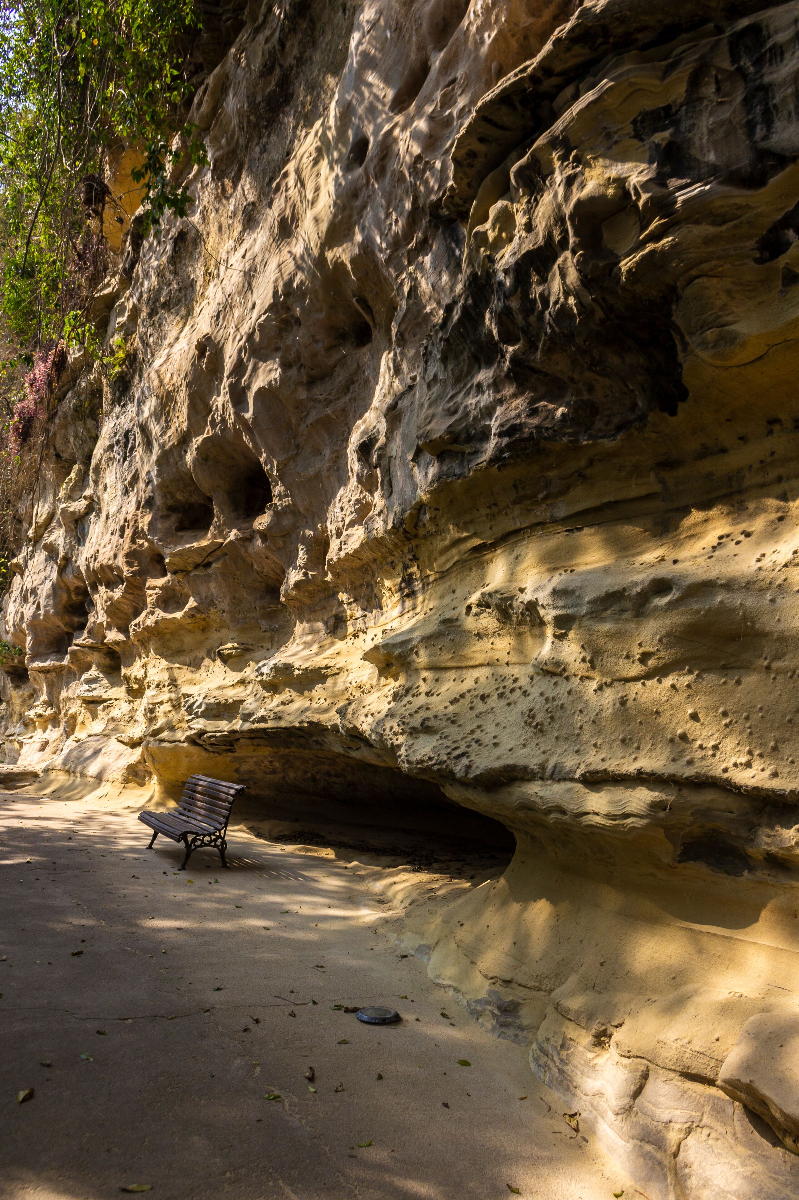 Salitrous wall located in Parque das Monçoes, in the city of Porto Feliz, Sao Paulo, Brazil. Natural monument formed by rock, limestone and sandstone.
