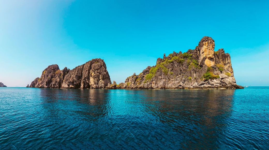 Panoramic view of Mu Ko Chumphon Marine National Park, Buddha mountain. Moo Koh Chumphon, Chumohon province, Thailand., Ngam Yai Island
