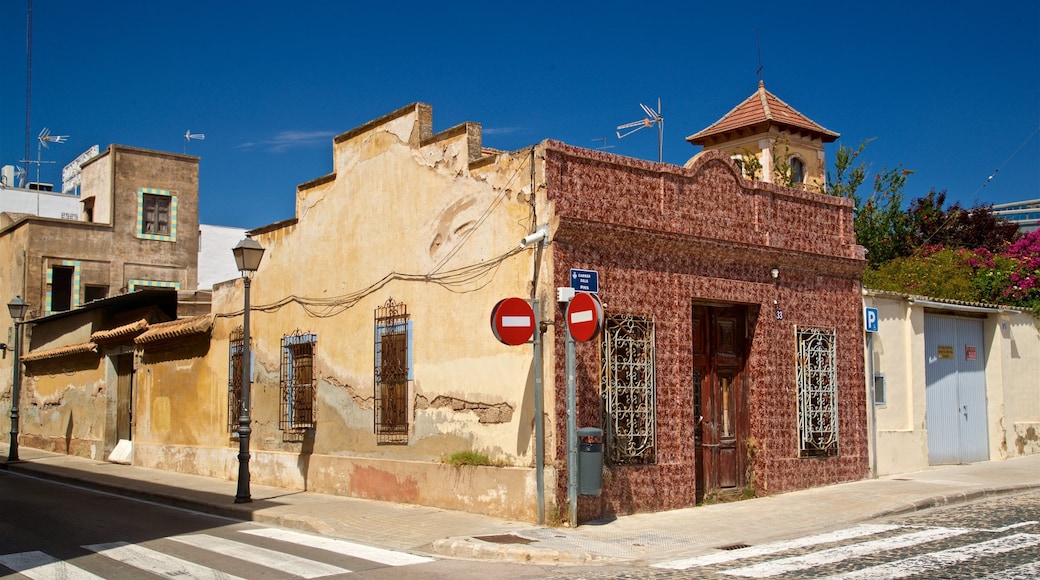 Feria Valencia featuring heritage elements