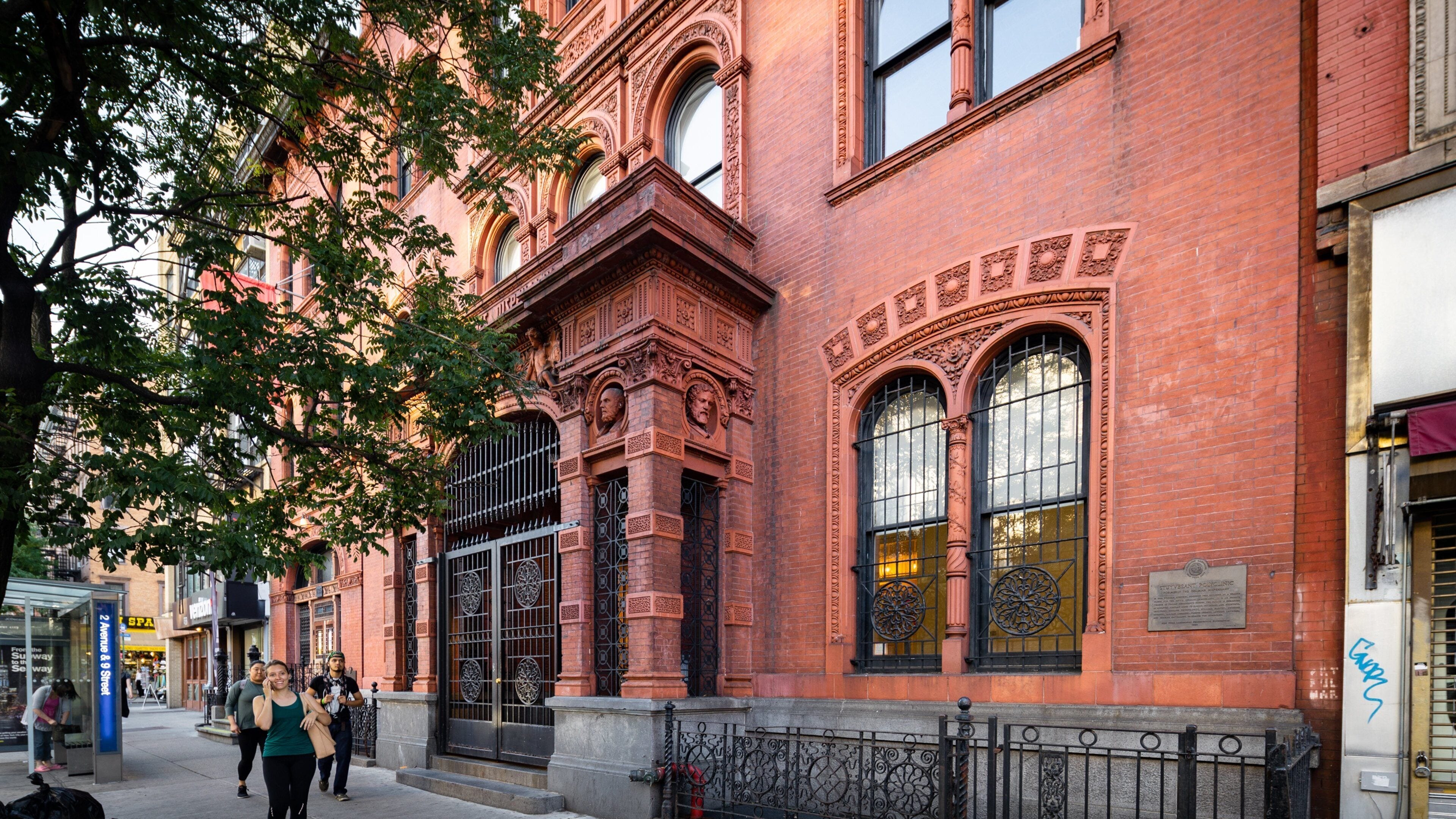 East Village which includes street scenes and a city