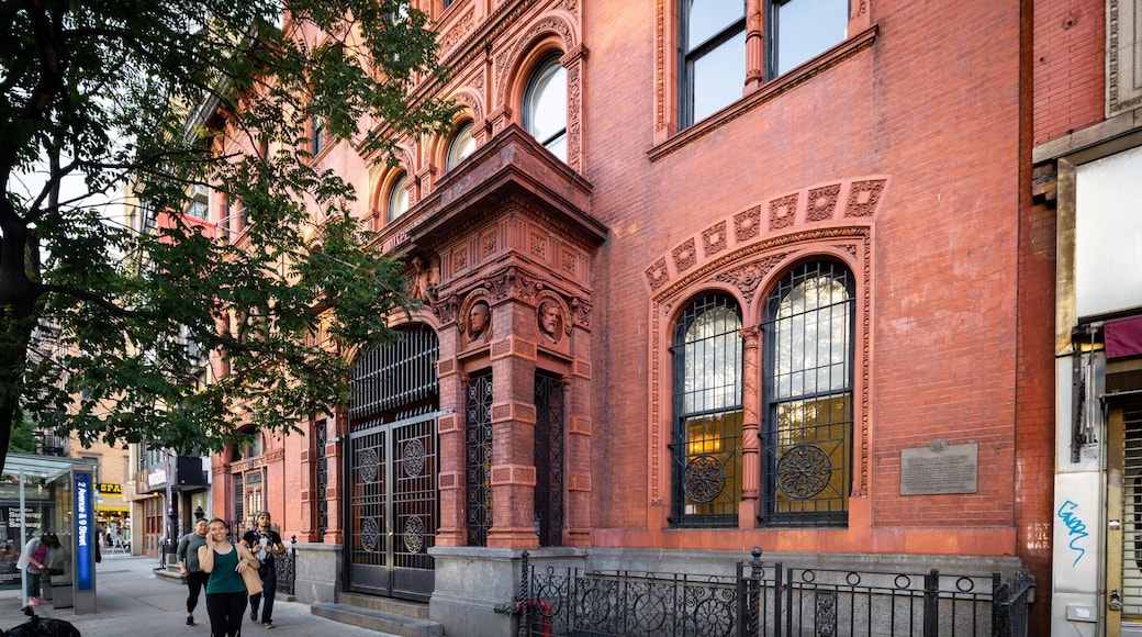 East Village which includes street scenes and a city