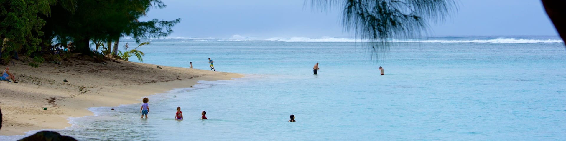 Aroa Beach showing a beach