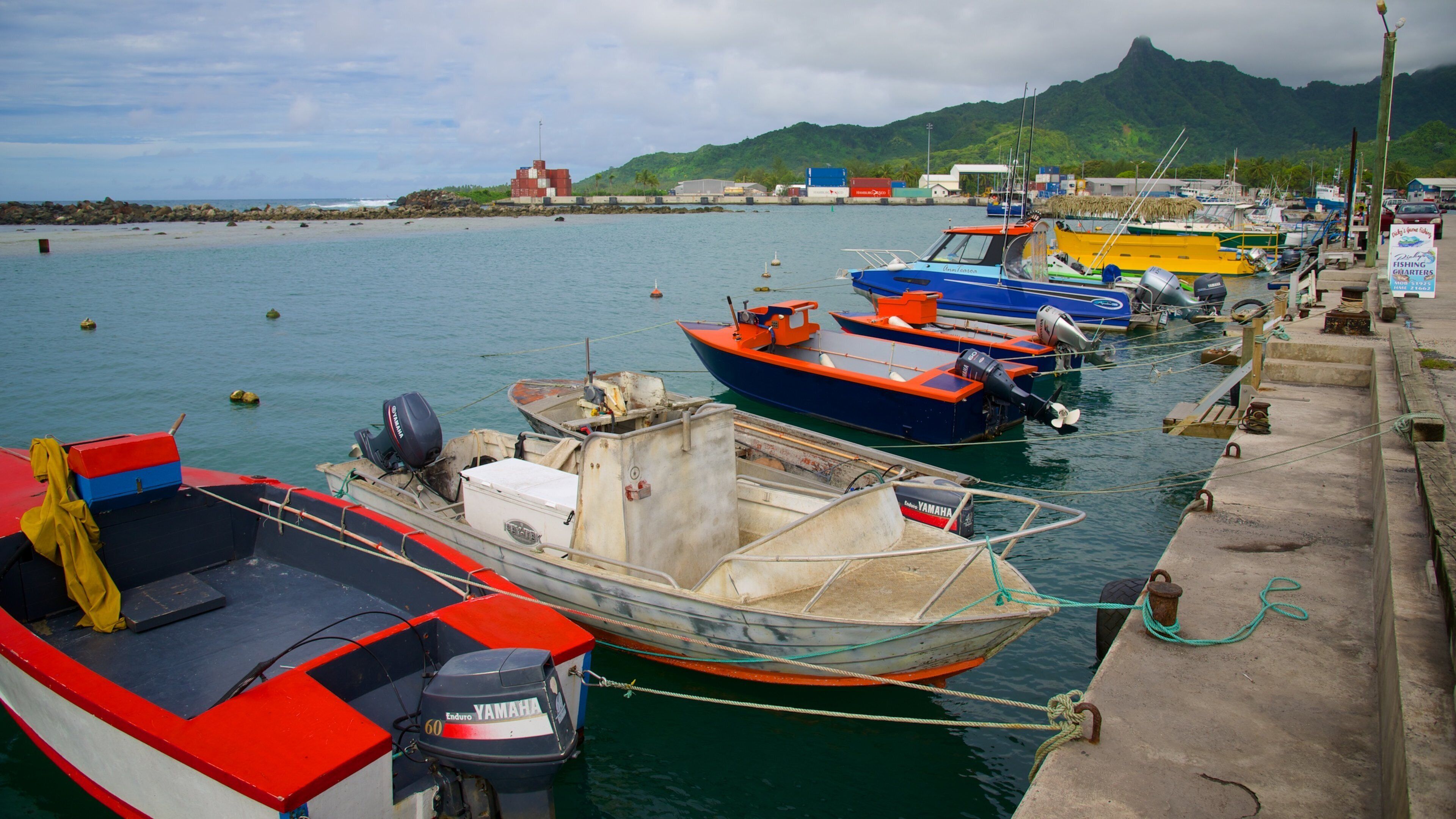 Avarua which includes a marina