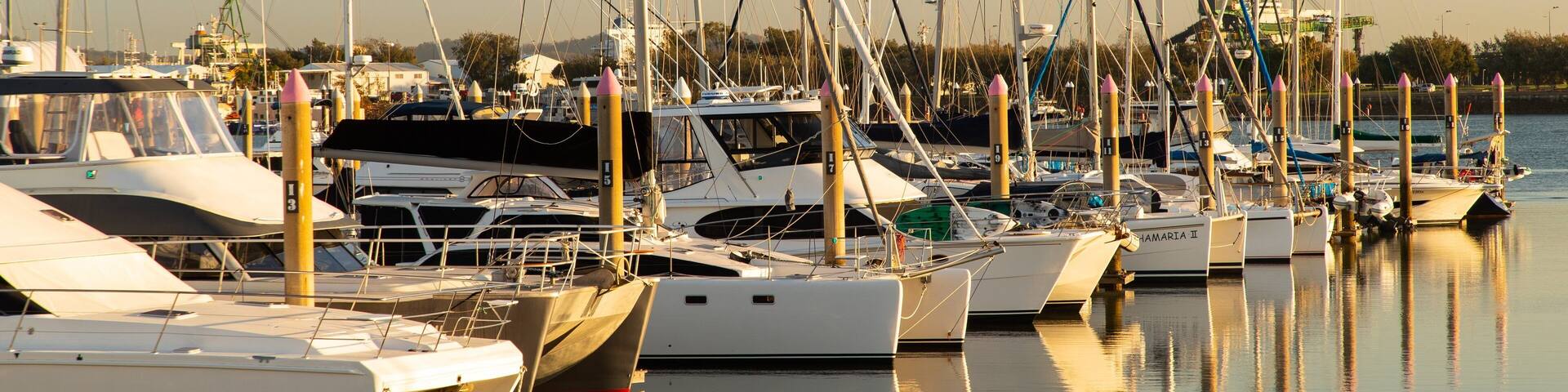 Callemondah featuring a sunset and a bay or harbor