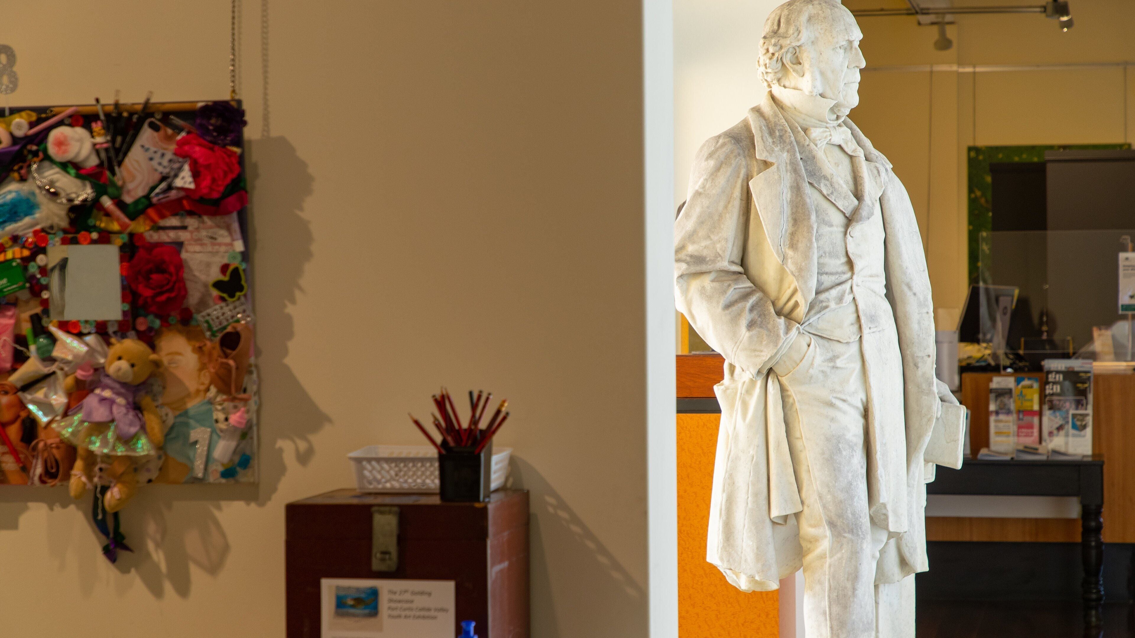 Gladstone Art Gallery and Museum which includes interior views and a statue or sculpture