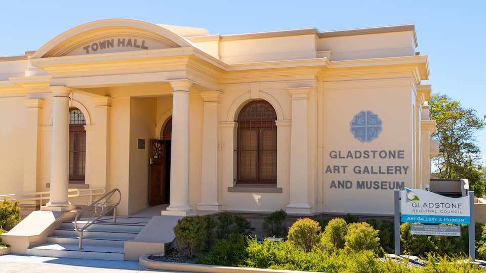 Gladstone Art Gallery and Museum which includes an administrative buidling and signage