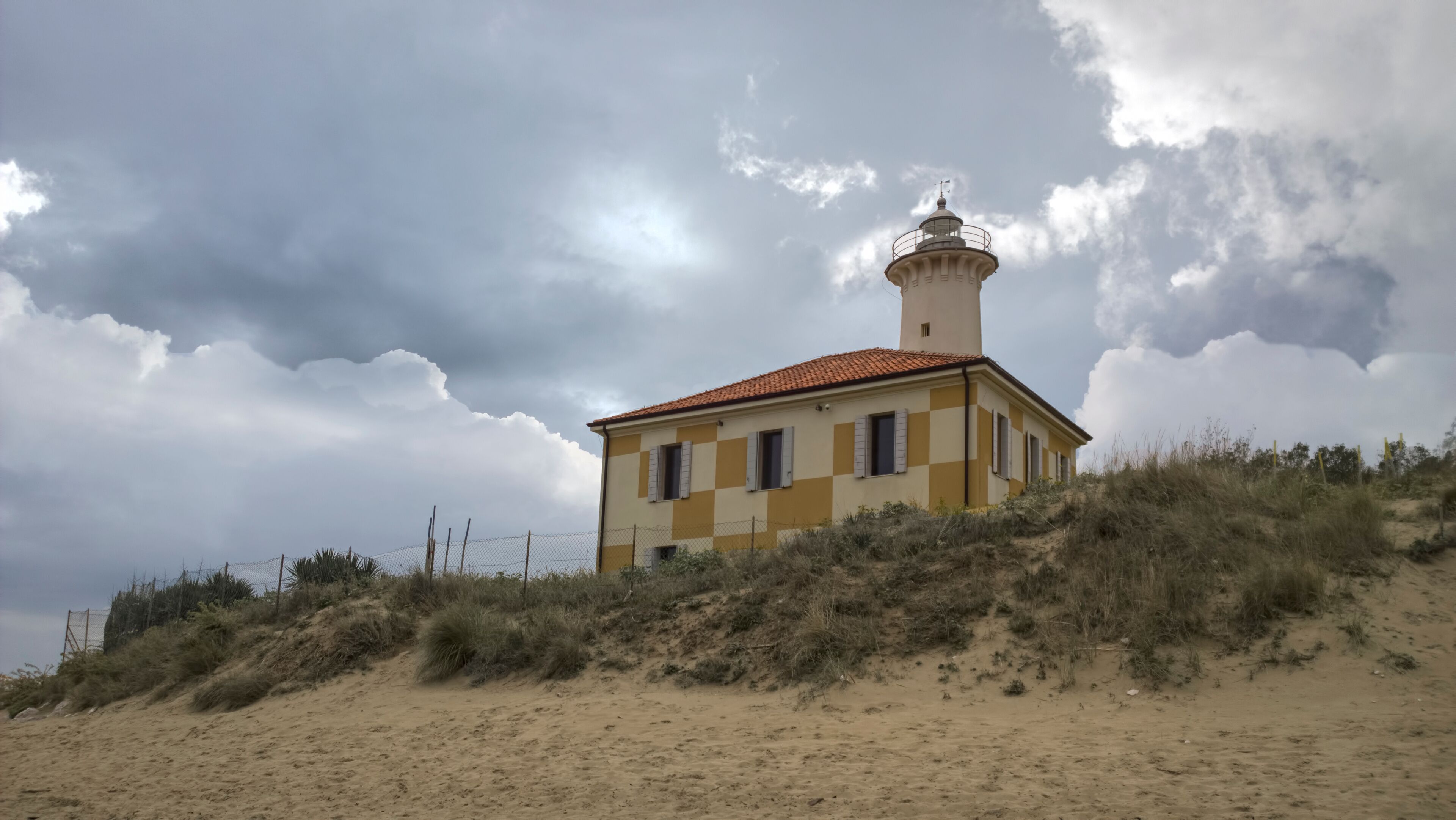 Il Faro di Bibione e la sua particolare architettura moderna