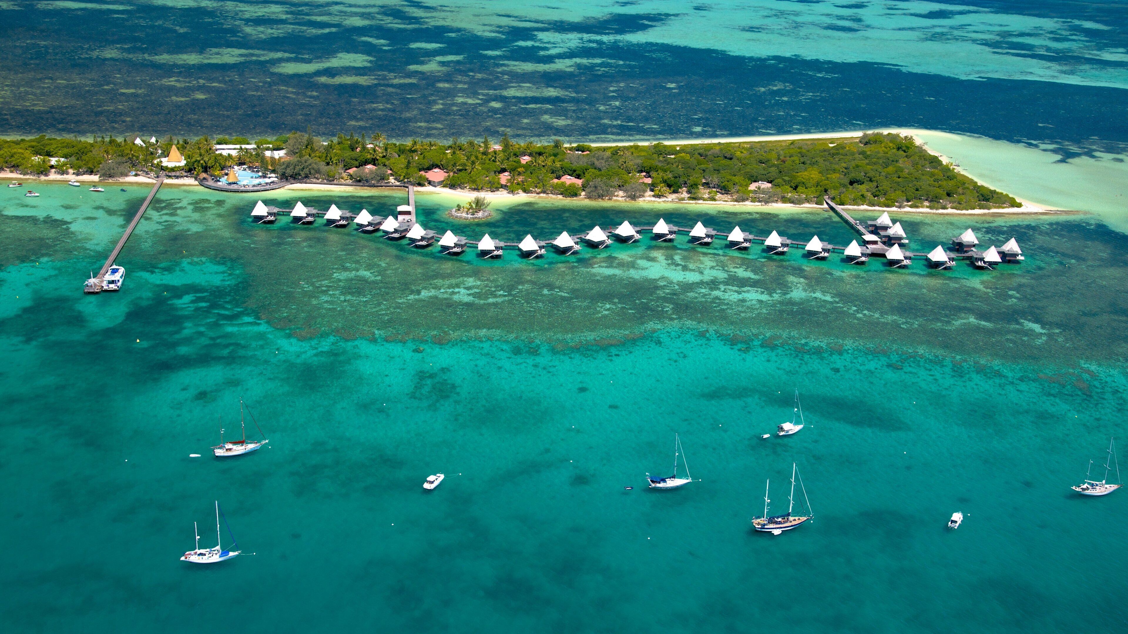 Ilot Maitre featuring general coastal views