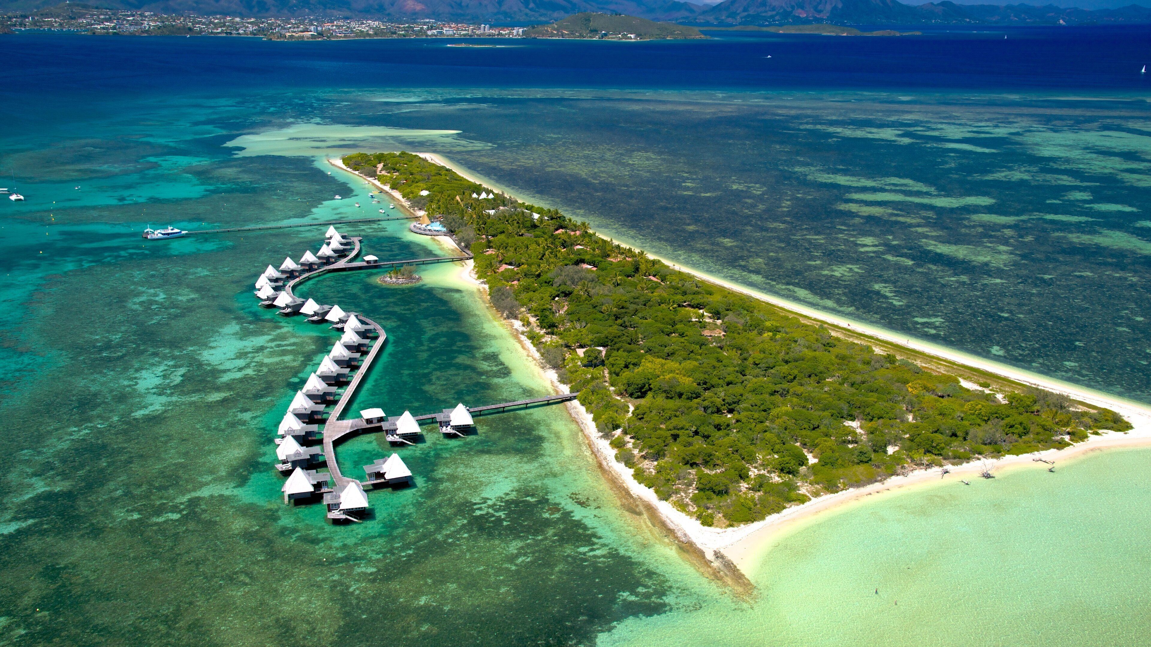 Ilot Maitre which includes island images