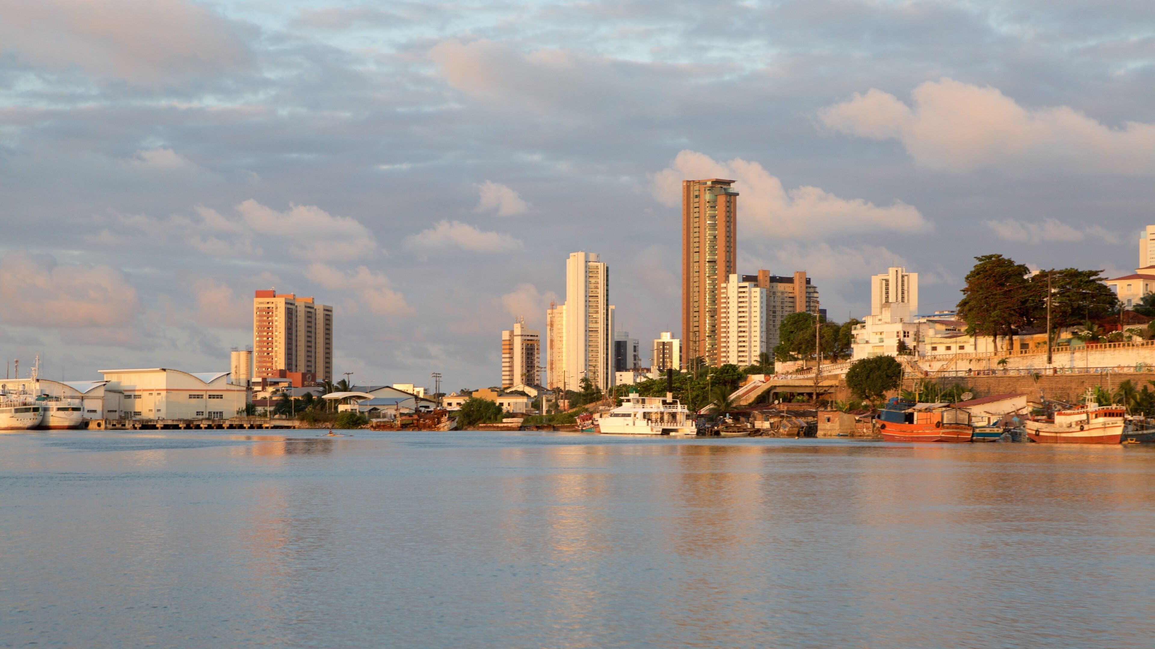 Natal som viser silhuett, bukt eller havn og båter
