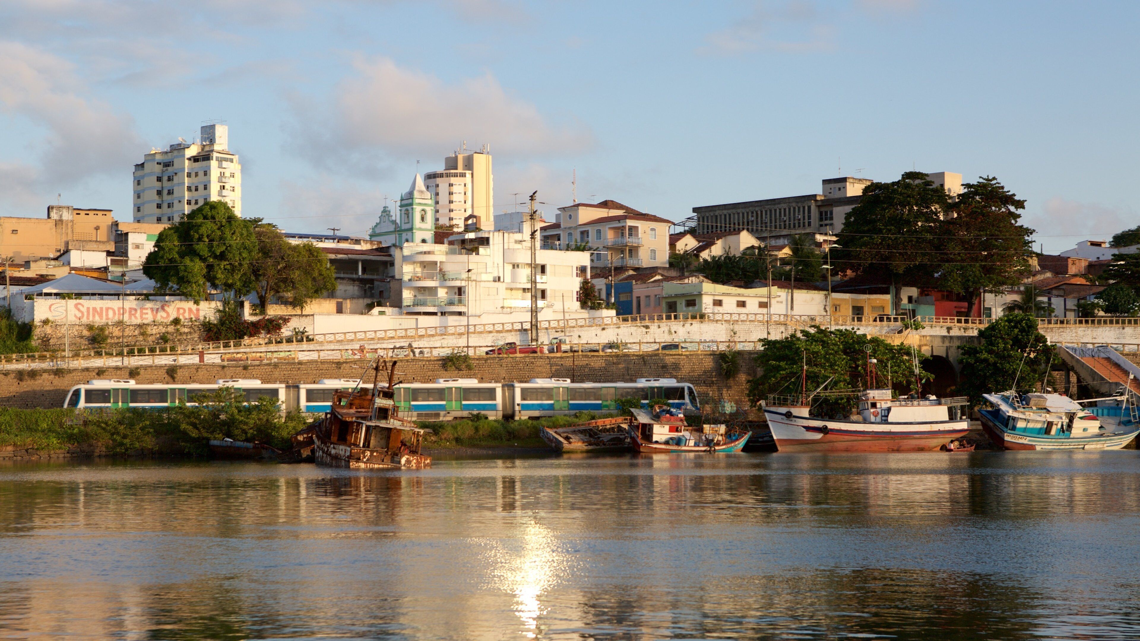 Natal que incluye una marina