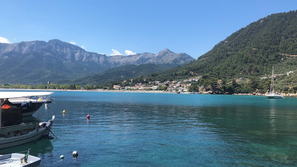 Away from all the bustle of Golden Beach. Great for snorkelling