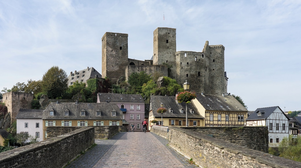 This is a picture of the hessian Kulturdenkmal (cultural monument) with the ID