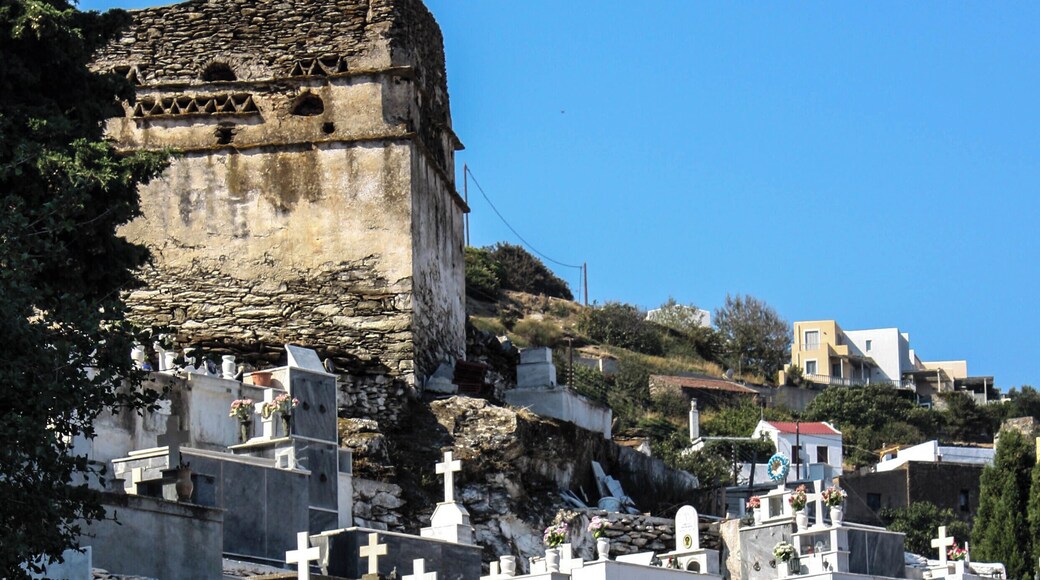 Kea, or Tzia, is a Greek island in the Aegean Sea’s Cyclades, with its hilly countryside and nice beaches. The Lion of Kea, an ancient stone carving, is a short hike away.