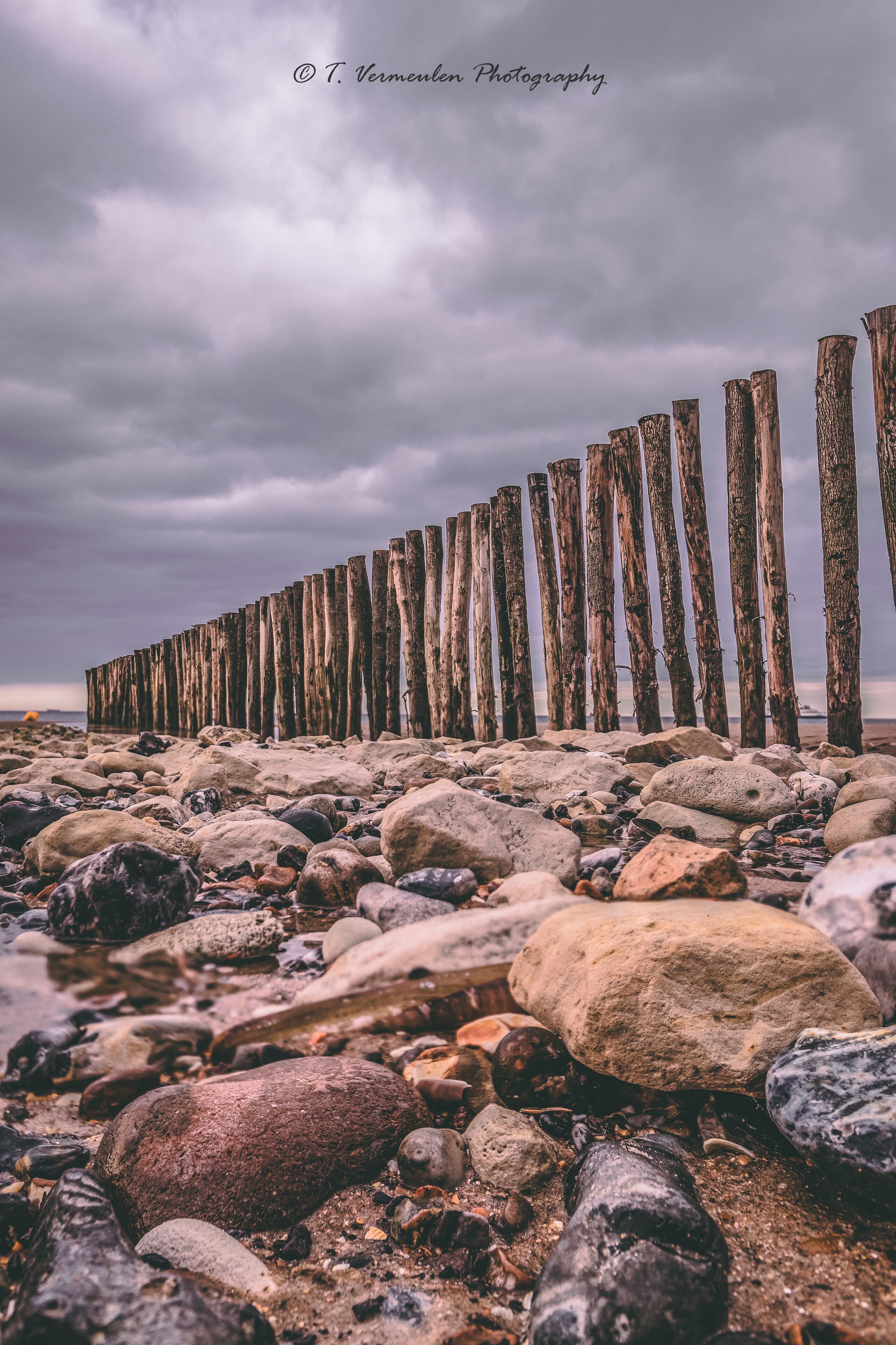 Shots this photograph in the small town before cap blanc nez