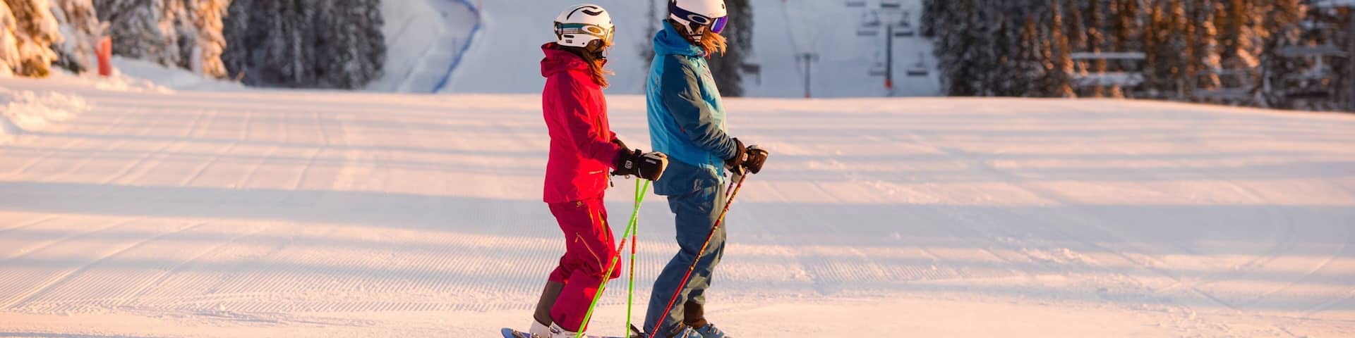 Salen which includes snow, a small town or village and snow skiing