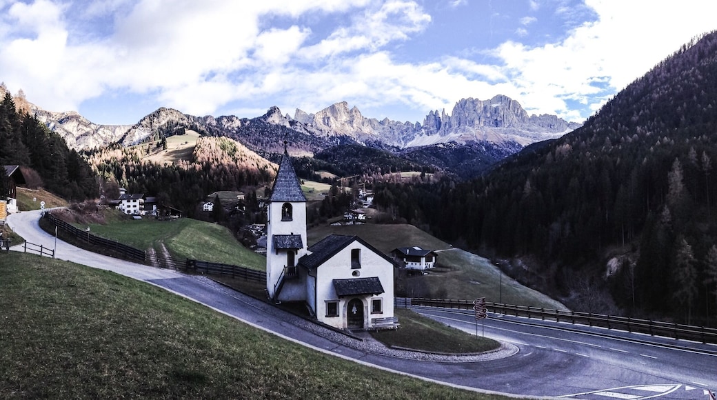#dolomites #Italy #StCiprian #Tires