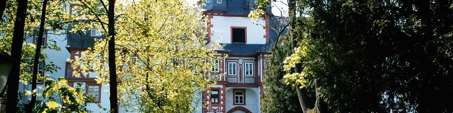 This is a picture of the hessian Kulturdenkmal (cultural monument) with the ID