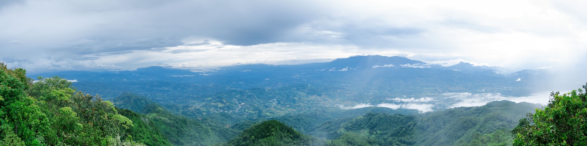 view from the mountain top in honduras