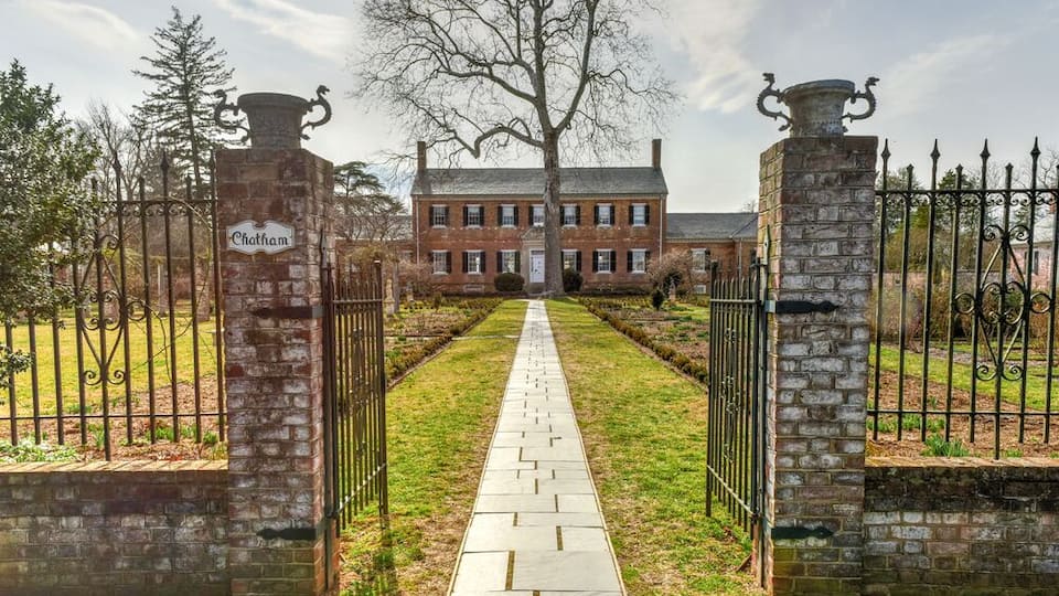 Chatham Manor, a Georgian-style home completed in 1771 on the Rappahannock River in Stafford County, Virginia, opposite Fredericksburg.; Shutterstock ID 634323857; PO: SP-526; Order: Things to do/Virg