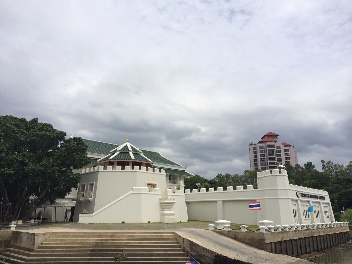 This is actually a part if a riverside hotel. Built like an old fort, it is a new structure that adds a colonial-era charm to the place.
