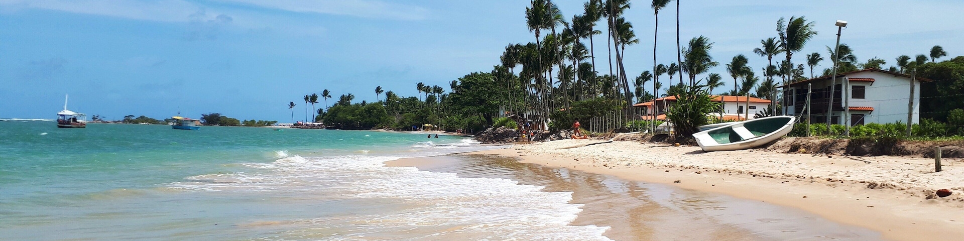 The third beach at Morro de Sรฃo Paulo
