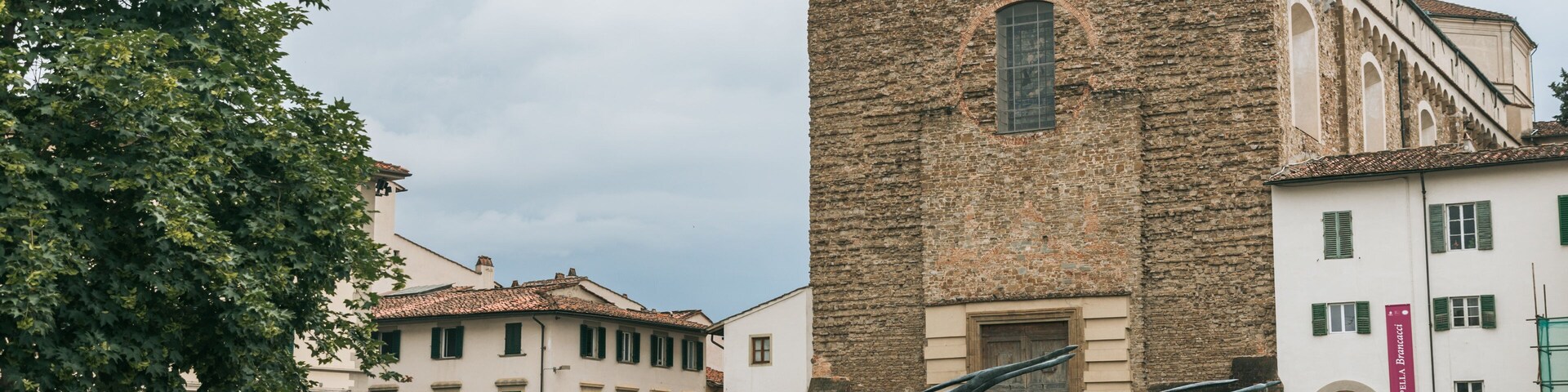 Brancacci Chapel showing outdoor art, a church or cathedral and street scenes