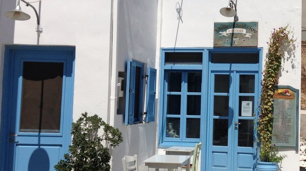 Small tavern in Serifos central village