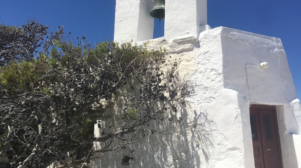 A monastery with a beautiful point of view
Be careful, you can’t visit it when it’s praying time (12am-4pm)
#greece
#serifos