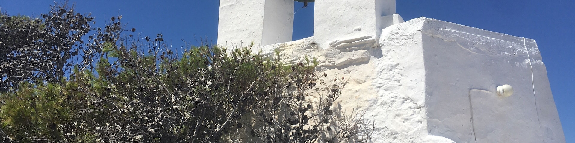 A monastery with a beautiful point of view 
Be careful, you can’t visit it when it’s praying time (12am-4pm) 
#greece
#serifos