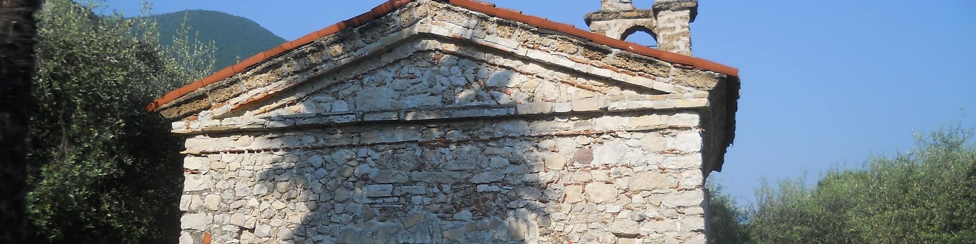 Facciata della chiesa di San Giorgio Martire a Predore