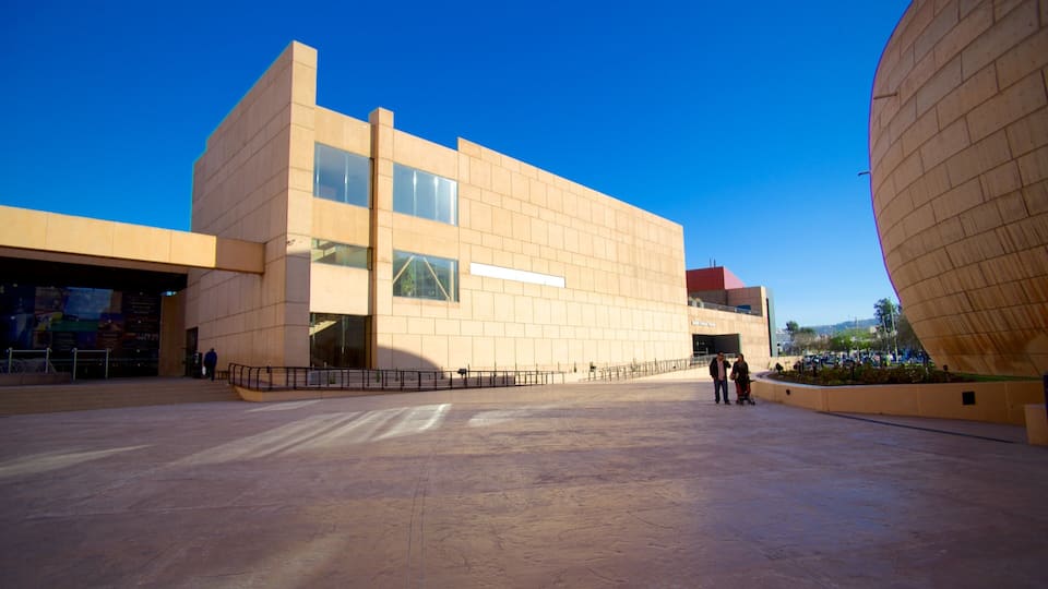 Centro Cultural Tijuana showing modern architecture