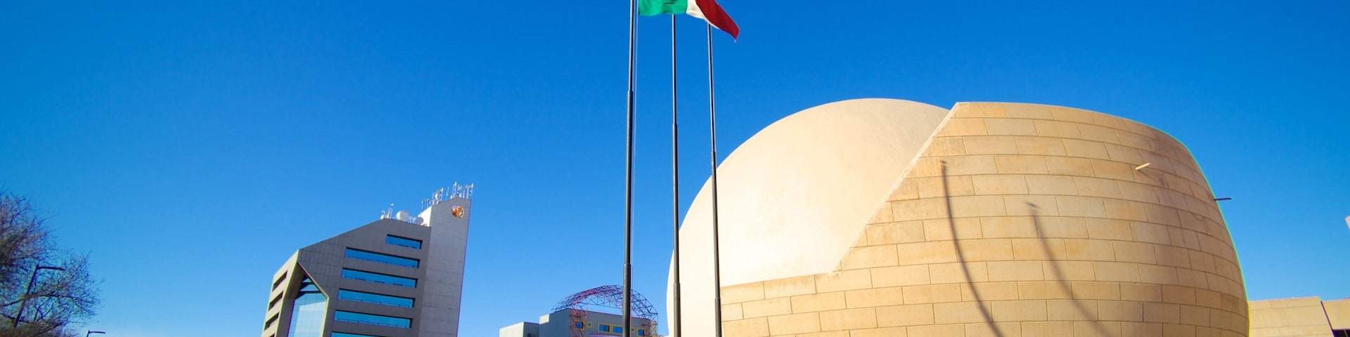 Centro Cultural Tijuana which includes modern architecture and street scenes